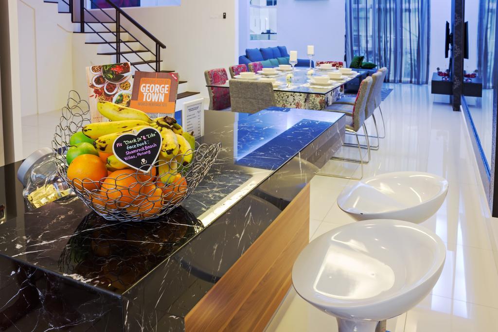 バトゥ フェリンギ シャムロック ビーチ ヴィラズ 12 バツーフェリンギビーチ 部屋 写真